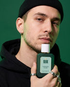 Portret cu parfumul BLINK CANABIS CLUB